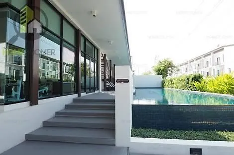 Urban Golf Club Rama 9 - Airport Link Guest house *